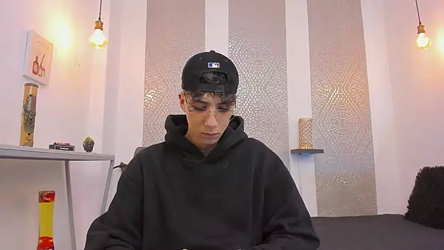 Nikolay Gregori online show from November 2025 04:14:02 AM