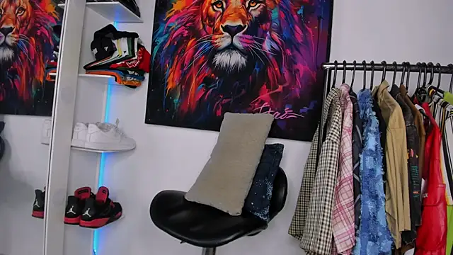 Snapshot of Pantera_black_21 chatting on November 2025 03:01:02 PM Pantera black 21 online show from November 2025 03:01:02 PM