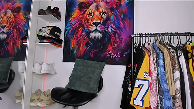 Snapshot of Pantera_black_21 chatting on December 2025 04:21:01 AM Pantera black 21 online show from December 2025 04:21:01 AM