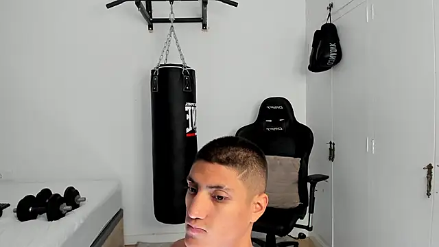 dan01  online show from October 2025 12:38:02 PM