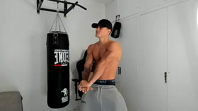 dan01  online show from November 2025 08:55:01 AM