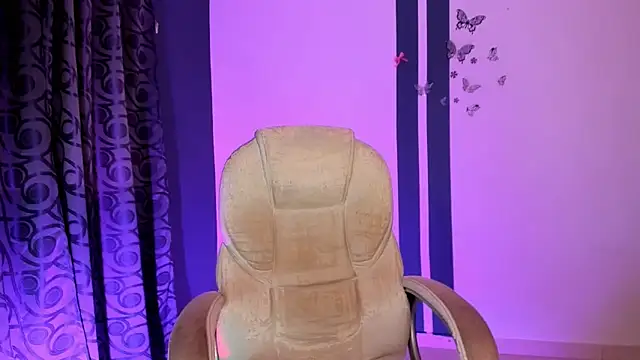 CandyLatinHott online show from December 2025 11:45:01 PM