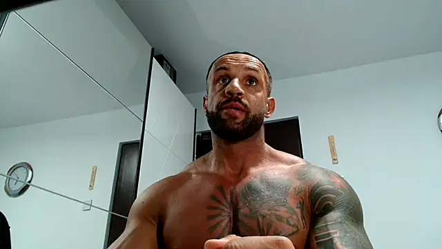 Snapshot of Magnificmuscles89 chatting on November 2025 03:11:01 PM Magnificmuscles89 online show from November 2025 03:11:01 PM