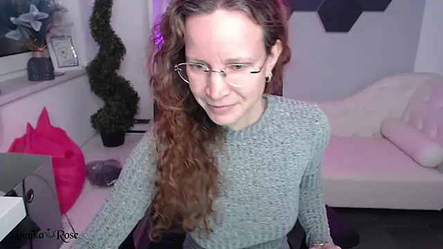Snapshot of AnnikaRose chatting on February 2025 10:44:02 AM AnnikaRose online show from February 2025 10:44:02 AM