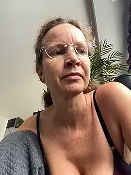 Snapshot of AnnikaRose chatting on September 2025 11:23:01 AM AnnikaRose online show from September 2025 11:23:01 AM