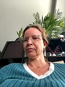 Snapshot of AnnikaRose chatting on September 2025 06:06:02 AM AnnikaRose online show from September 2025 06:06:02 AM