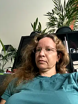 Snapshot of AnnikaRose chatting on September 2025 06:06:02 AM AnnikaRose online show from September 2025 06:06:02 AM