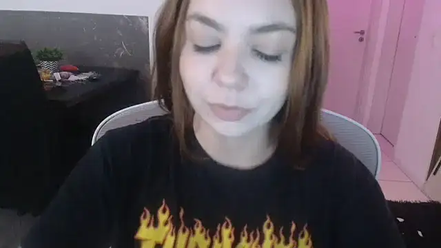 HotRuiva online show from October 2025 09:47:01 PM