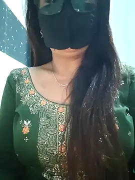 Snapshot of Aishwaryaa_69 chatting on March 2025 12:19:02 PM Aishwaryaa 69 online show from March 2025 12:19:02 PM