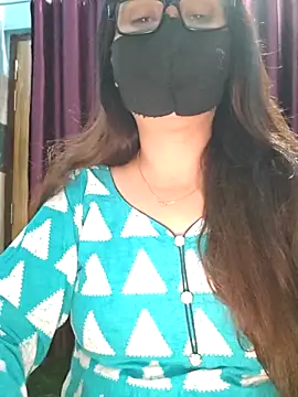 Snapshot of Aishwaryaa_69 chatting on October 2025 06:36:01 AM Aishwaryaa 69 online show from October 2025 06:36:01 AM