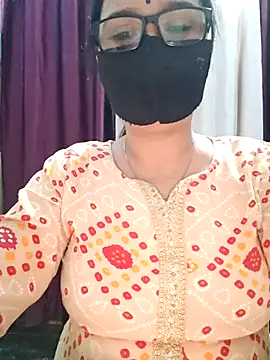 Snapshot of Aishwaryaa_69 chatting on October 2025 10:11:02 AM Aishwaryaa 69 online show from October 2025 10:11:02 AM