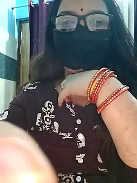 Snapshot of Aishwaryaa_69 chatting on October 2025 10:21:02 AM Aishwaryaa 69 online show from October 2025 10:21:02 AM