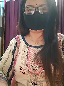 Snapshot of Aishwaryaa_69 chatting on October 2025 11:47:02 AM Aishwaryaa 69 online show from October 2025 11:47:02 AM