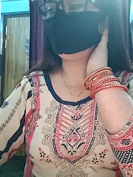 Snapshot of Aishwaryaa_69 chatting on October 2025 02:26:01 AM Aishwaryaa 69 online show from October 2025 02:26:01 AM