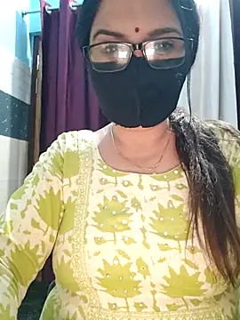 Snapshot of Aishwaryaa_69 chatting on October 2025 11:23:02 AM Aishwaryaa 69 online show from October 2025 11:23:02 AM