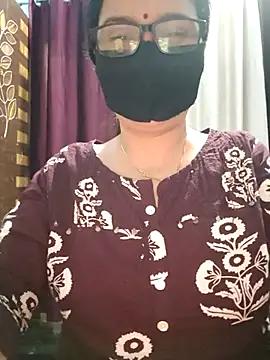 Snapshot of Aishwaryaa_69 chatting on October 2025 12:28:02 PM Aishwaryaa 69 online show from October 2025 12:28:02 PM