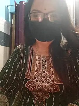 Snapshot of Aishwaryaa_69 chatting on November 2025 03:56:01 PM Aishwaryaa 69 online show from November 2025 03:56:01 PM