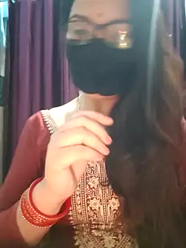 Snapshot of Aishwaryaa_69 chatting on November 2025 03:34:02 PM Aishwaryaa 69 online show from November 2025 03:34:02 PM