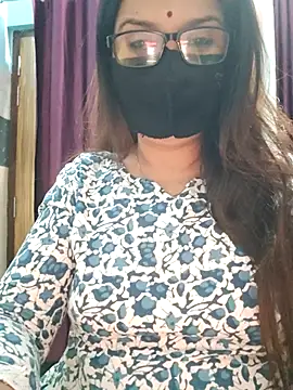 Snapshot of Aishwaryaa_69 chatting on November 2025 09:19:02 AM Aishwaryaa 69 online show from November 2025 09:19:02 AM