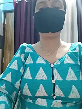 Snapshot of Aishwaryaa_69 chatting on November 2025 07:30:01 AM Aishwaryaa 69 online show from November 2025 07:30:01 AM