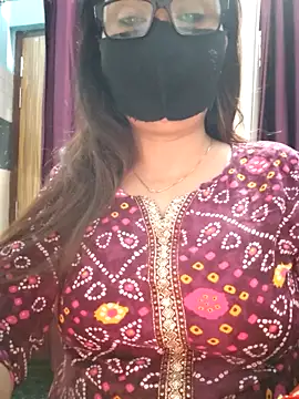 Snapshot of Aishwaryaa_69 chatting on November 2025 08:13:02 AM Aishwaryaa 69 online show from November 2025 08:13:02 AM