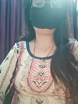 Snapshot of Aishwaryaa_69 chatting on November 2025 08:25:02 AM Aishwaryaa 69 online show from November 2025 08:25:02 AM