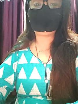 Snapshot of Aishwaryaa_69 chatting on November 2025 10:47:02 AM Aishwaryaa 69 online show from November 2025 10:47:02 AM