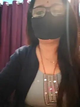 Snapshot of Aishwaryaa_69 chatting on November 2025 04:29:01 PM Aishwaryaa 69 online show from November 2025 04:29:01 PM