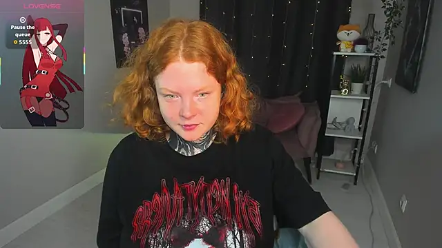 Cassie xKiss online show from September 2025 08:32:02 PM