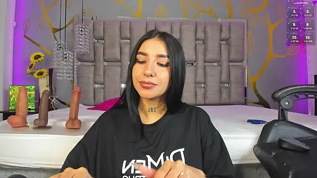 Leiaa  online show from January 2025 05:00:01 AM