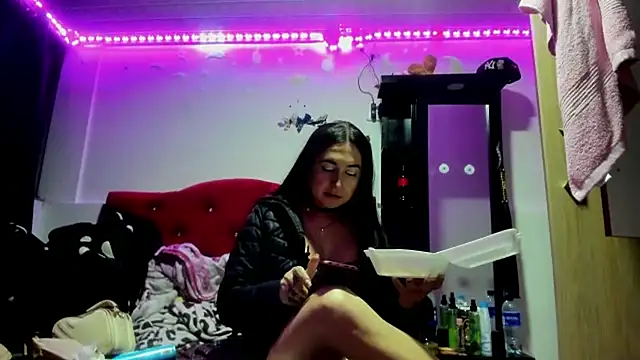 Snapshot of Sweet-Suck69 chatting on November 2025 05:18:02 AM Sweet-Suck69 online show from November 2025 05:18:02 AM