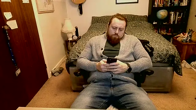 Snapshot of Hairy_Guy30 chatting on January 2025 09:57:01 PM Hairy Guy30 online show from January 2025 09:57:01 PM