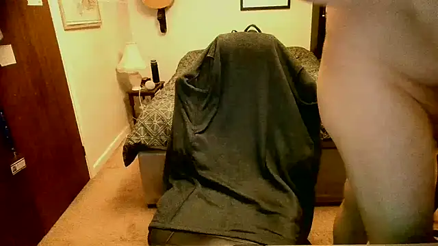 Snapshot of Hairy_Guy30 chatting on January 2025 08:53:01 PM Hairy Guy30 online show from January 2025 08:53:01 PM