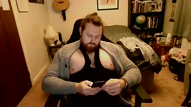 Snapshot of Hairy_Guy30 chatting on September 2025 07:47:01 PM Hairy Guy30 online show from September 2025 07:47:01 PM