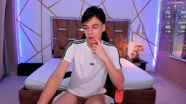 Gerony  online show from February 2025 04:49:01 AM