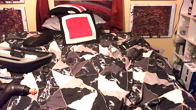 Mic Oxinner online show from December 2025 07:39:01 AM