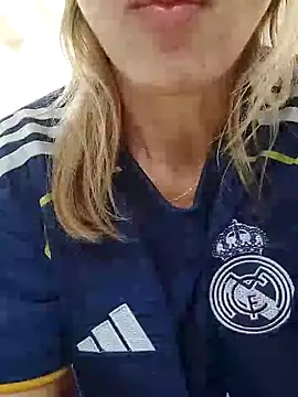 Snapshot of melissa_35_ chatting on October 2025 01:19:01 PM melissa 35 online show from October 2025 01:19:01 PM