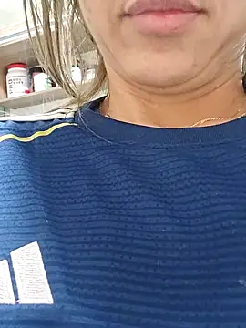 Snapshot of melissa_35_ chatting on October 2025 11:43:01 AM melissa 35 online show from October 2025 11:43:01 AM