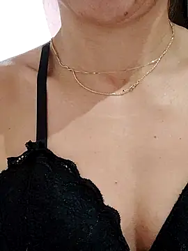 Snapshot of melissa_35_ chatting on November 2025 12:38:01 PM melissa 35 online show from November 2025 12:38:01 PM