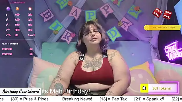 Snapshot of Casserole_Bbw chatting on March 2025 01:51:01 PM Casserole Bbw online show from March 2025 01:51:01 PM