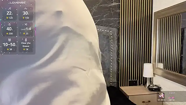 charlotte  G online show from January 2026 11:01:01 AM