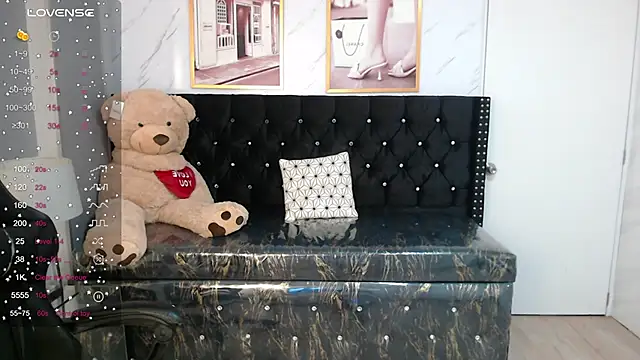 liz 25b online show from March 2025 03:20:01 AM