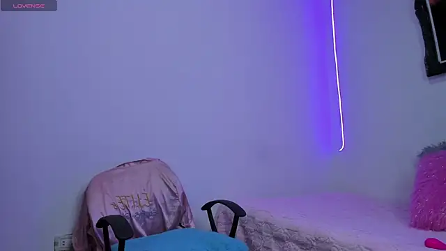 liz 25b online show from October 2025 03:40:02 AM