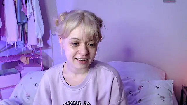 KatieMelone online show from February 2026 09:55:02 PM