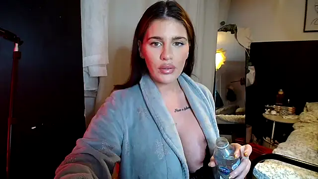 Snapshot of Bustyjessicalouu chatting on December 2024 08:58:01 PM Bustyjessicalouu online show from December 2024 08:58:01 PM