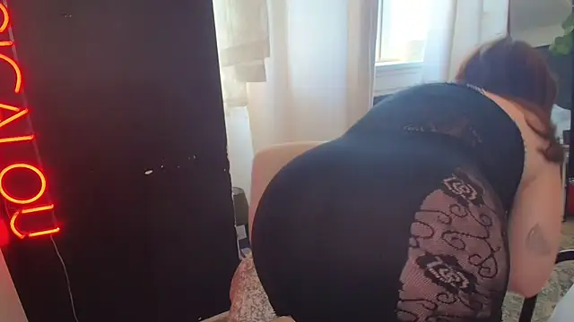 Bustyjessicalouu online show from March 2025 01:42:02 PM