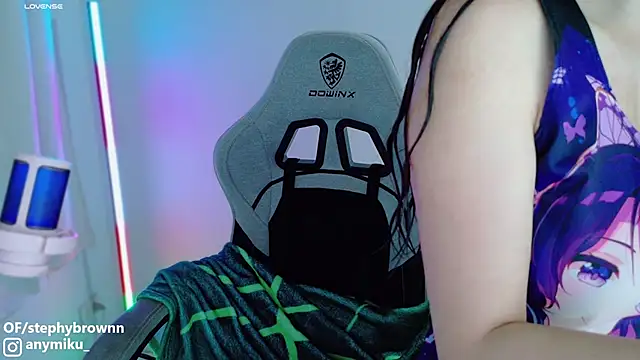 stephybrown online show from February 2025 11:45:01 PM