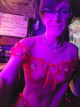 Snapshot of nephilaaranea chatting on April 2026 11:02:01 PM nephilaaranea online show from April 2026 11:02:01 PM