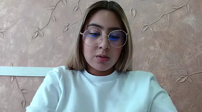 Miabonnett  online show from February 2025 03:05:02 PM