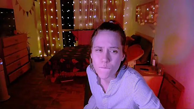 Malinax online show from December 2025 04:07:02 AM